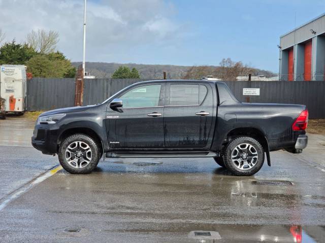 2023 Toyota Hilux Invincible D/Cab Pick Up 2.4 D-4D Auto