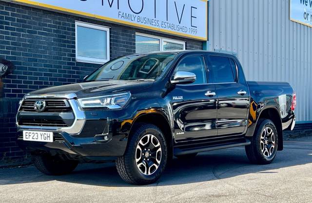 Toyota Hilux Invincible D/Cab Pick Up 2.4 D-4D Auto Double Cab Diesel Black