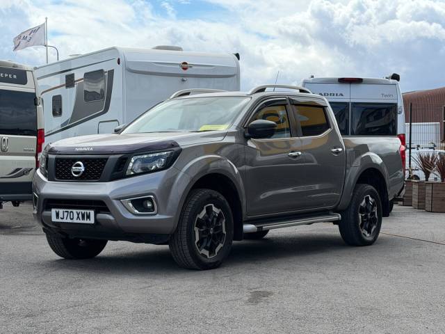 Nissan Navara Double Cab Pick Up Tekna 2.3dCi 190 TT 4WD Auto Pick Up Diesel GREY