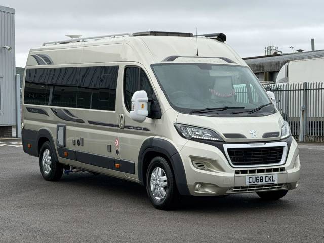 Auto-Sleepers Fairford 2.0 BOXER (X2-50) Motor Caravan Diesel GOLD