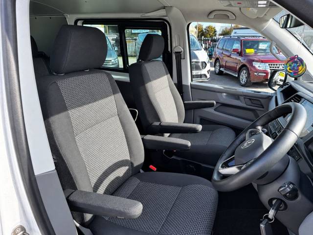 2024 Volkswagen Transporter 2.0 TDI 150 Highline Kombi Van DSG