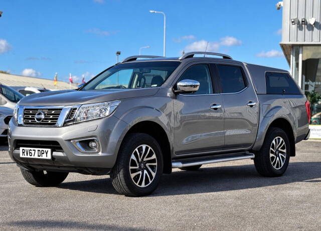 2017 Nissan Navara Double Cab Pick Up Tekna 2.3dCi 190 4WD Auto